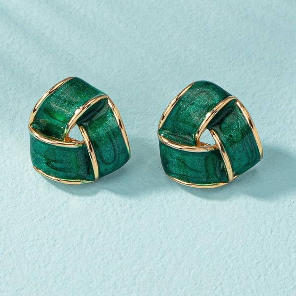 - 💚GoldTone Sparkly Green Love Knot Post back Earrings💚 - Picture 3 of 9